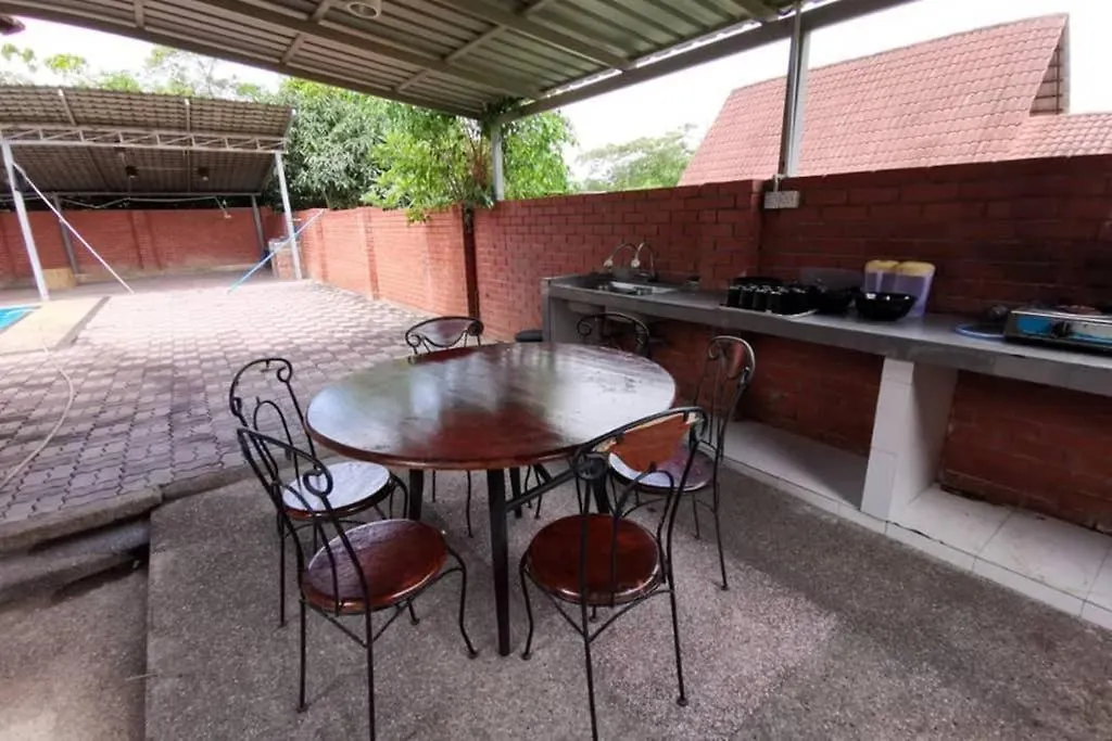 Besla Homestay Lot1282 At A'Famosa Resorts Melaka Villa, 4Rooms, Private Pool Bbq, Karaoke With Surcharge