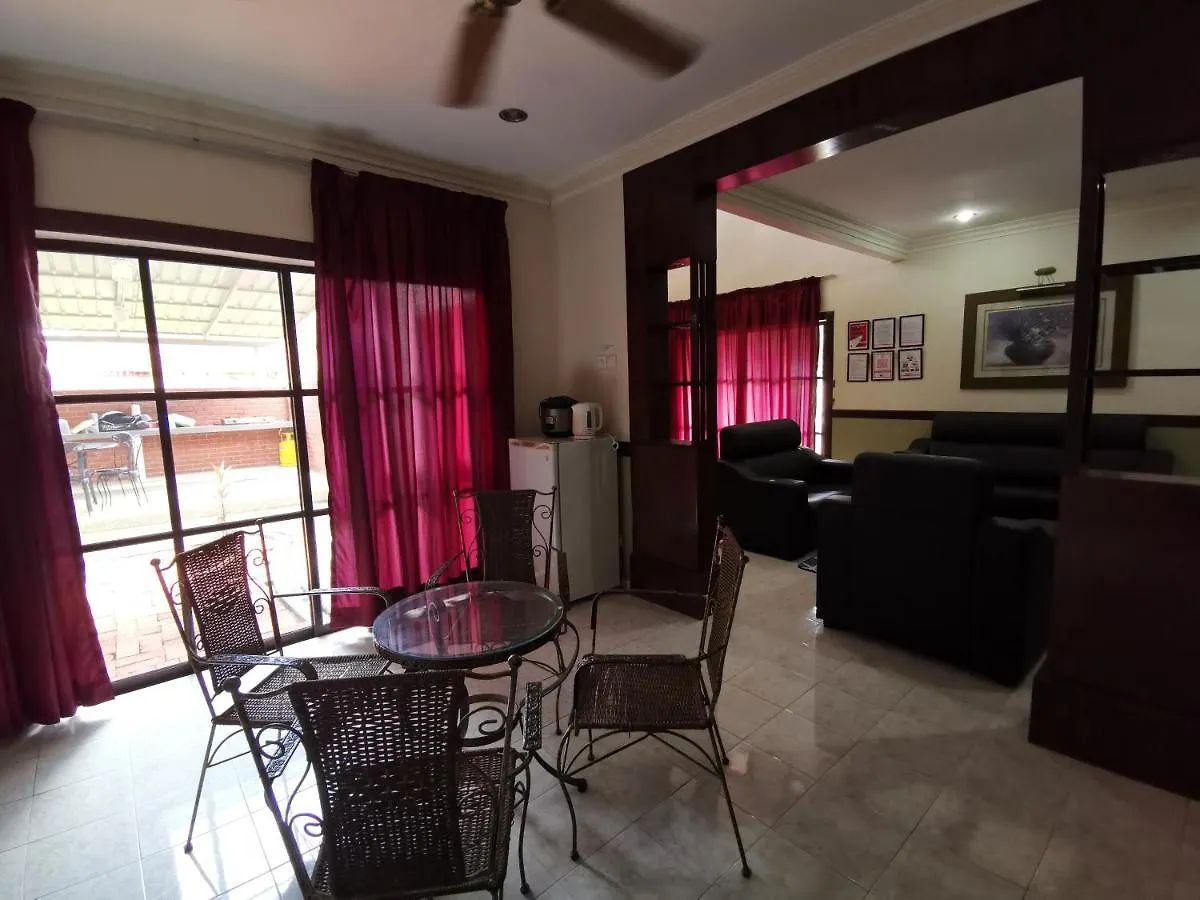 Besla Homestay Lot1282 At A'Famosa Resorts Melaka Villa, 4Rooms, Private Pool Bbq, Karaoke With Surcharge 0*, Malacca Μαλαισία